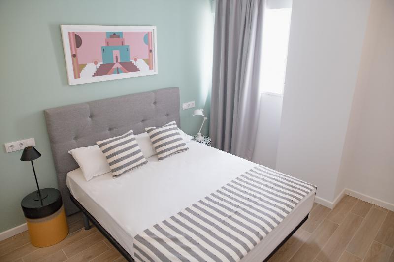 Apartamentos Libere Valencia Abastos Ngoại thất bức ảnh