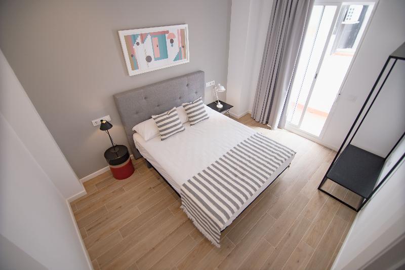 Apartamentos Libere Valencia Abastos Ngoại thất bức ảnh